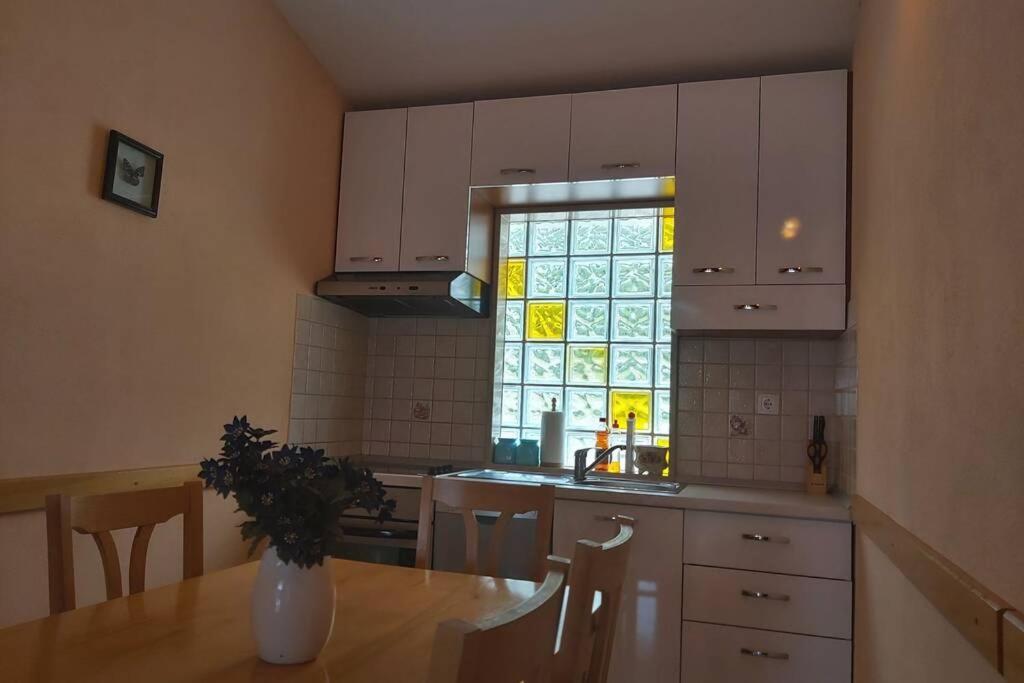 Beautiful Apartment 80 M From The Sea Marusici  Eksteriør bilde